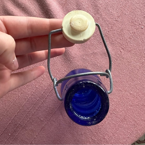 Vintage Cobalt Blue Glass Cream Jug - Embossed Cat Design - Picture 2 of 8